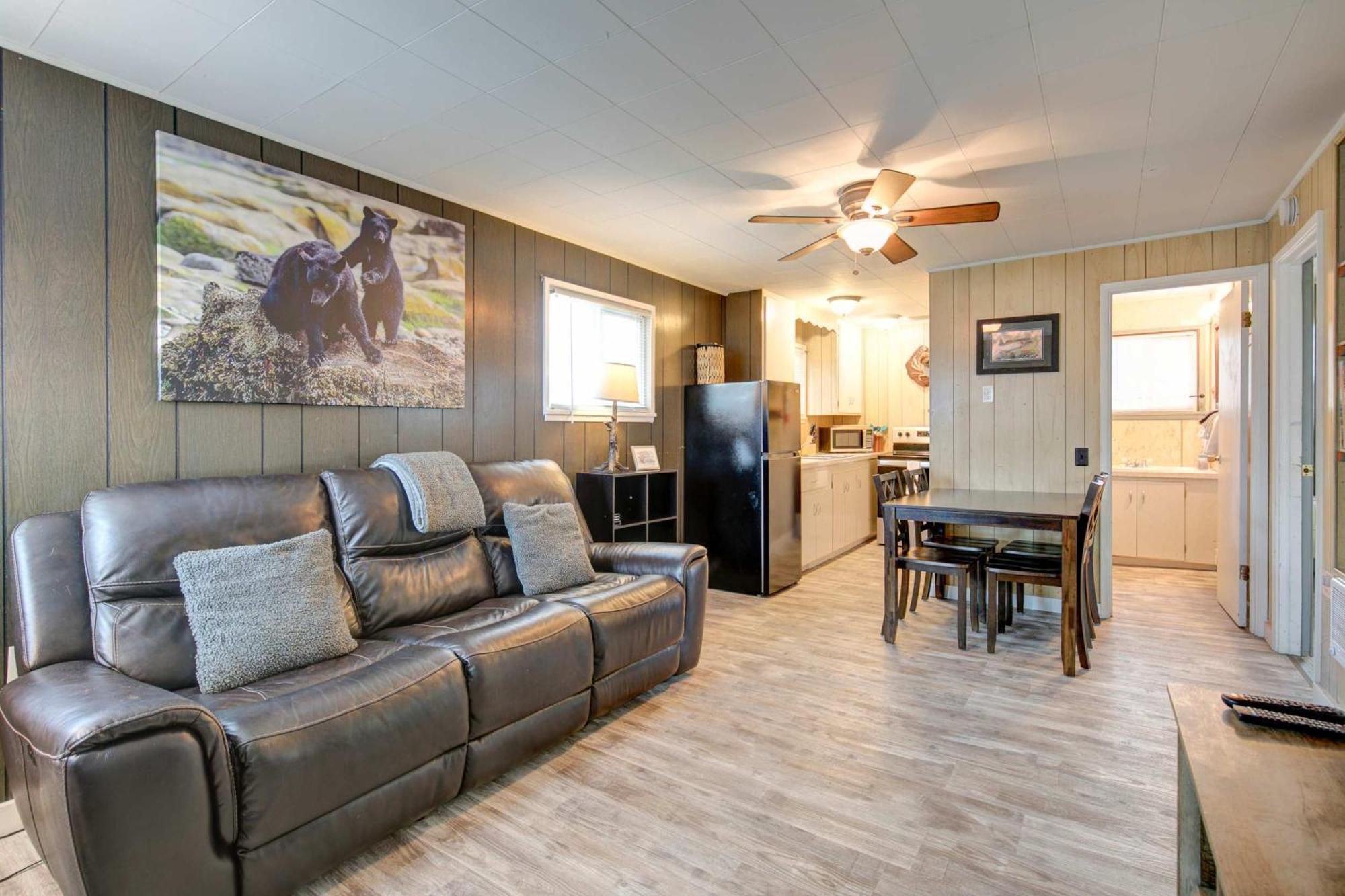 The Sportsman 2-br 6 By Holiday home Grayland
